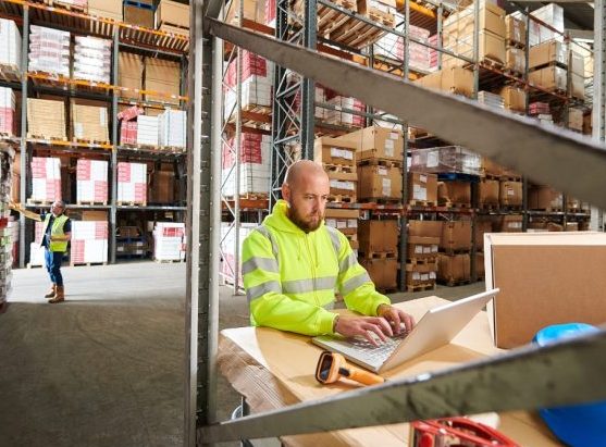 warehouse worker e1747752714160